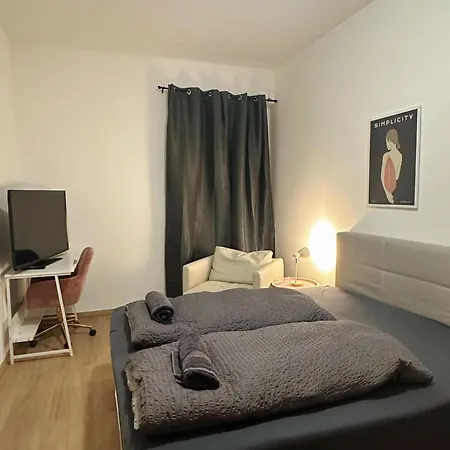 Apartment 5 Betten Montuerwhonung Mit Waschmaschine Düsseldorf