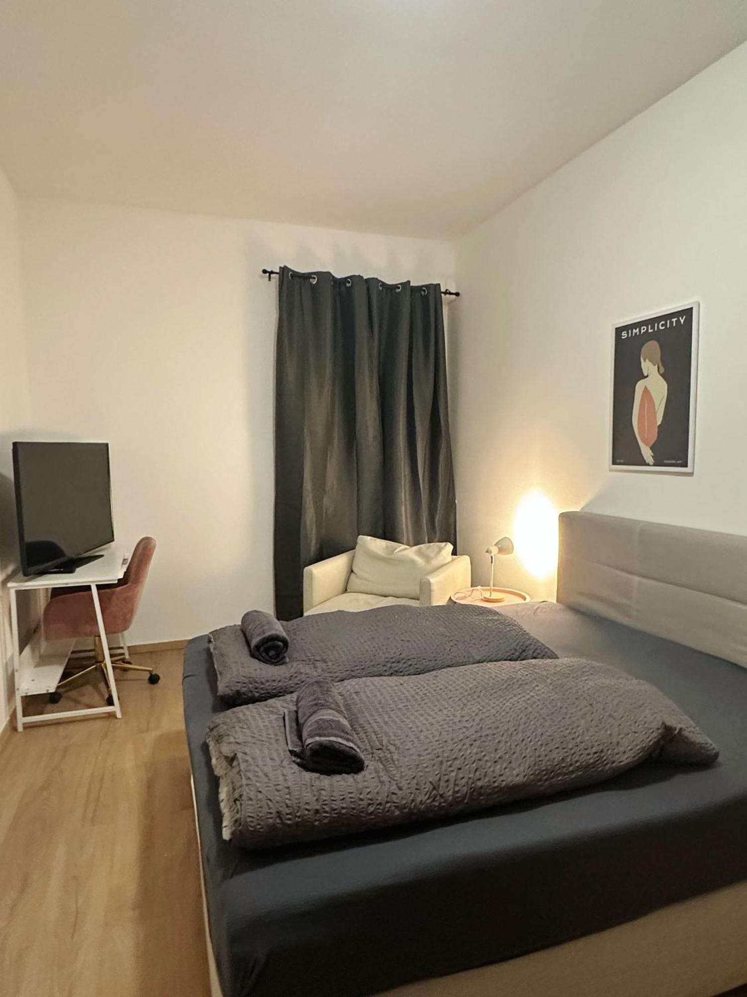 Apartment 5 Betten Montuerwhonung Mit Waschmaschine Dusseldorf